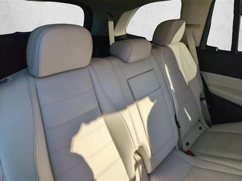 Used 2021 Mercedes-Benz GLS 580 4MATIC image 23