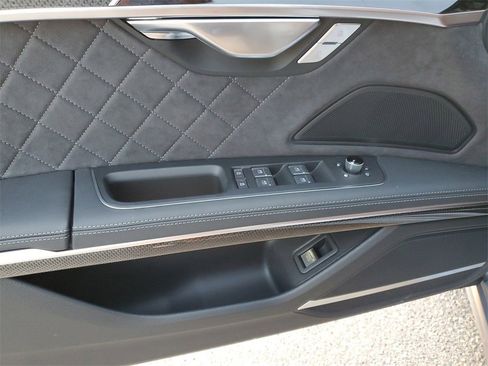 New 2025 Audi S8 4.0T image 29