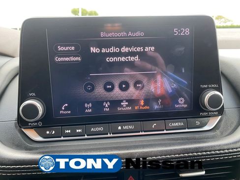 Used 2023 Nissan Rogue SV FWD image 34