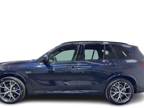 Used 2023 BMW X5 xDrive45e w/ M Sport Package image 1