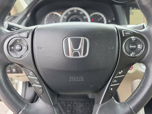 Used 2013 Honda Accord Touring image 33