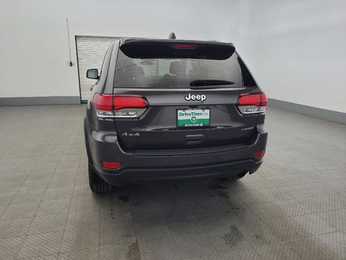 Used 2020 Jeep Grand Cherokee Laredo image 6