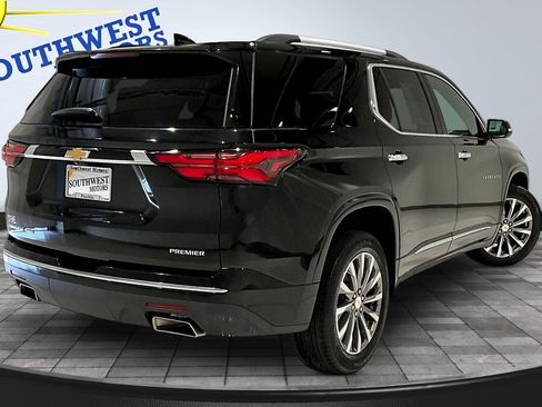 Used 2022 Chevrolet Traverse Premier AWD/4WD image 6