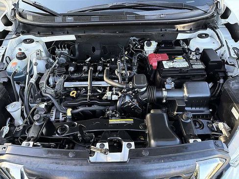 Used 2019 Nissan Kicks SR FWD image 23