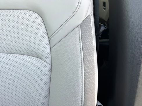 New 2026 Nissan Pathfinder SL image 13