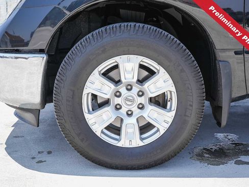 Used 2017 Nissan Titan SV RWD image 12