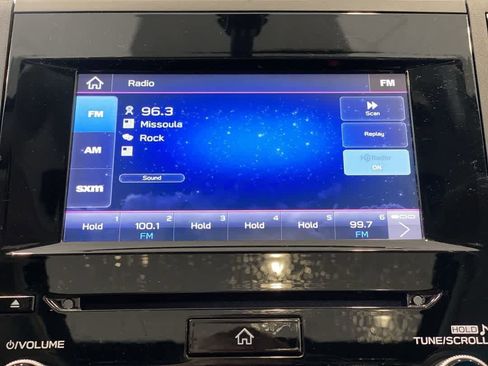 Used 2021 Subaru Crosstrek 2.0i Premium w/ Moonroof Package image 19