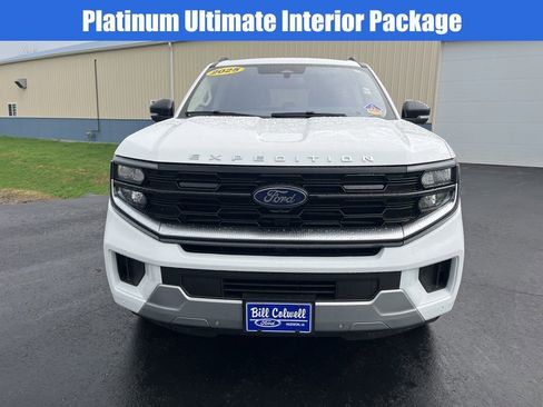 Used 2025 Ford Expedition Platinum w/ Platinum Ultimate Package AWD/4WD image 9