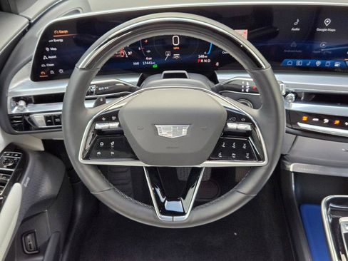 Certified 2024 Cadillac Lyriq Luxury AWD/4WD image 15