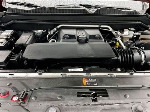 Used 2024 Chevrolet Colorado LT w/ LT Convenience Package image 13