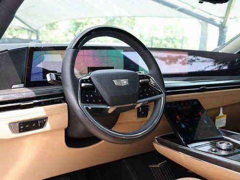 New 2025 Cadillac Escalade IQ Luxury 2 AWD/4WD image 10