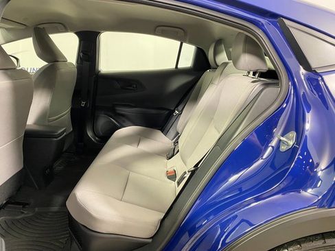 Used 2024 Toyota Prius LE image 11