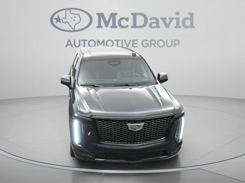 Used 2026 Cadillac Escalade Platinum Sport w/ LPO, ONYX Package AWD/4WD image 33