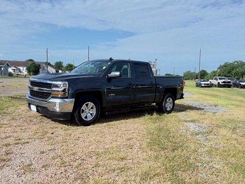 Used 2018 Chevrolet Silverado 1500 LT w/ LT Eassist Package RWD image 4