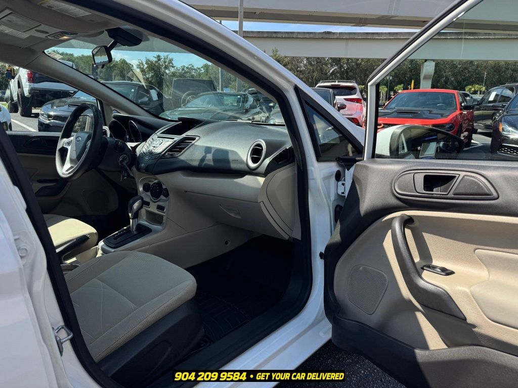 Used 2017 Ford Fiesta SE FWD image 33