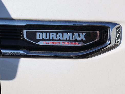 Used 2024 GMC Sierra 1500 SLT w/ SLT Premium Plus Package AWD/4WD image 12