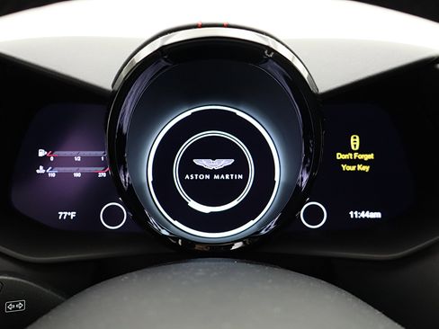 Used 2023 Aston Martin V8 Vantage Coupe RWD image 29
