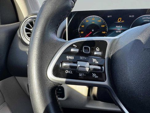 Used 2021 Mercedes-Benz GLB 250 image 26