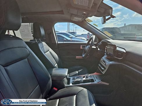 Used 2024 Ford Explorer XLT w/ Equipment Group 202A AWD/4WD image 20