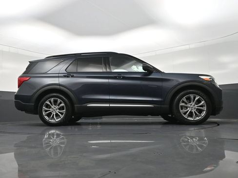 Used 2022 Ford Explorer XLT w/ Equipment Group 202A RWD image 23