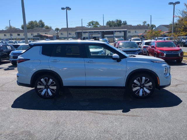 Used 2025 Mitsubishi Outlander SE FWD image 5
