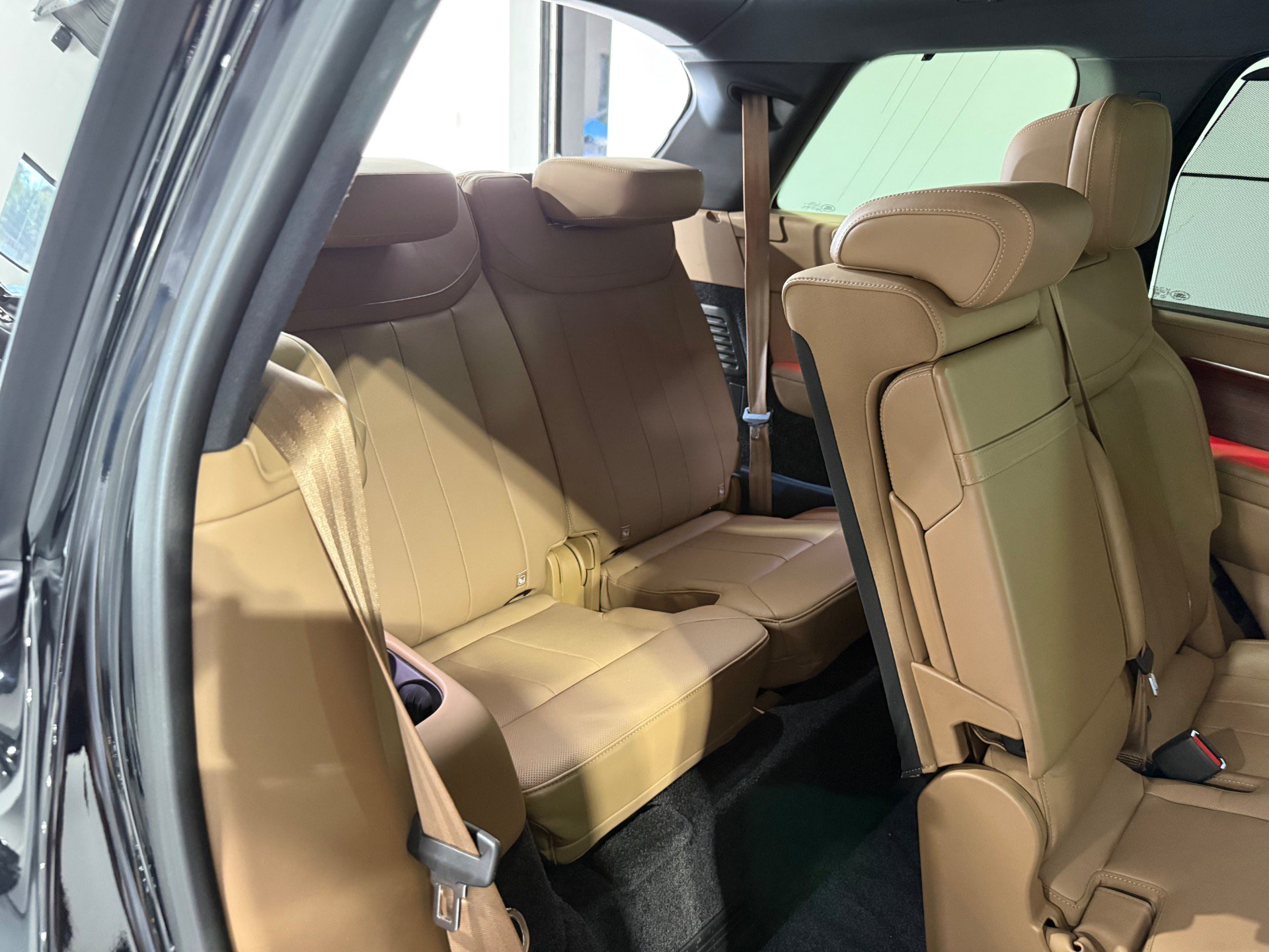 Used 2024 Land Rover Range Rover Long Wheelbase SE AWD/4WD image 50