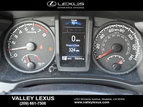 Used 2022 Toyota Tacoma SR AWD/4WD image 9