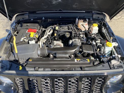 Used 2022 Jeep Gladiator Willys image 29