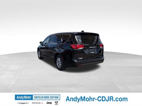 New 2026 Chrysler Voyager LX FWD image 5
