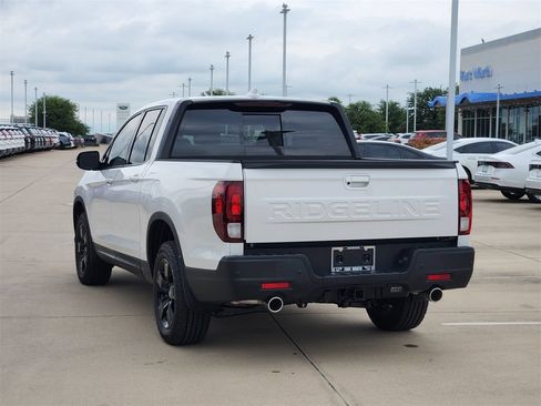 New 2026 Honda Ridgeline Black Edition image 4