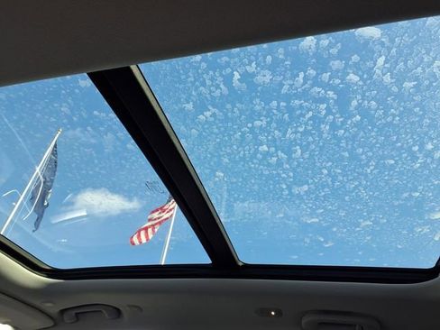 Used 2022 Jeep Grand Cherokee Limited 4xe image 8