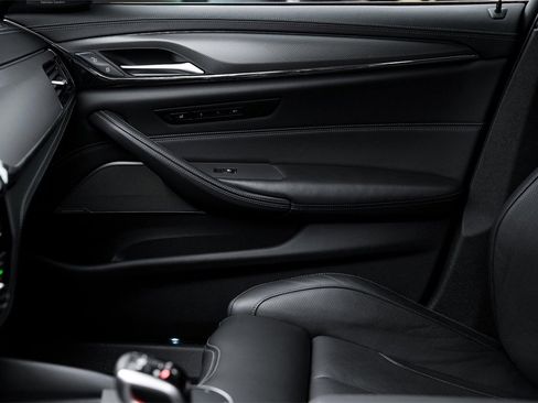 Used 2023 BMW M5 w/ Competition Package image 12