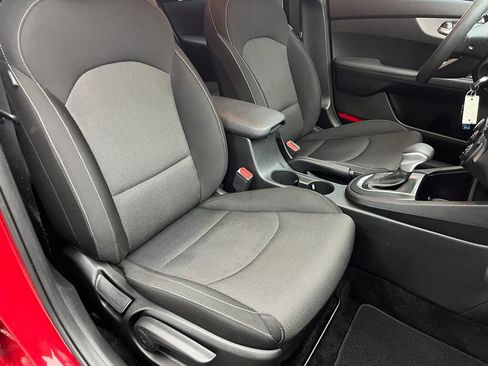 Used 2023 Kia Forte LXS FWD image 39