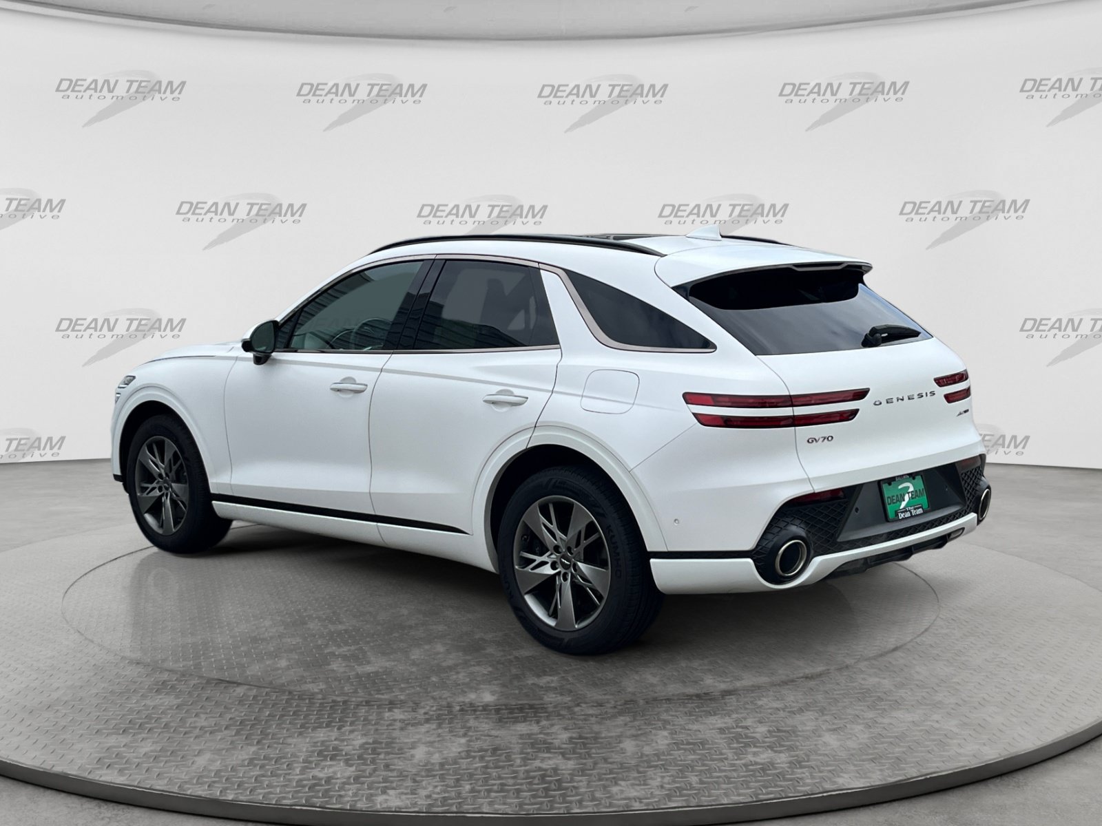 Used 2023 Genesis GV70 3.5T Sport w/ Sport Advanced Package AWD/4WD image 6