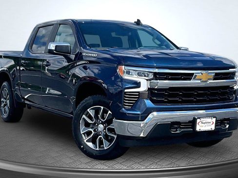 Used 2023 Chevrolet Silverado 1500 LT AWD/4WD image 13