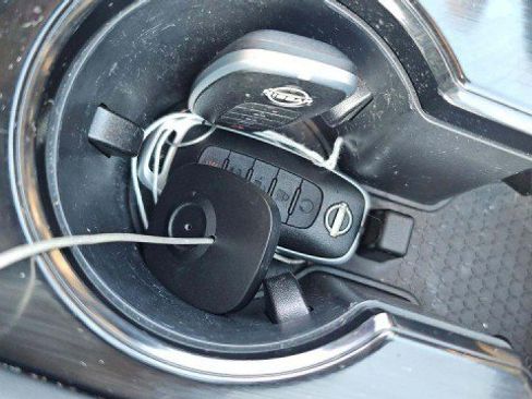 Certified 2025 Nissan Rogue Platinum w/ Tech Package image 10