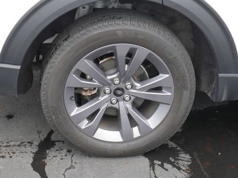 Used 2023 Ford Explorer XLT w/ Equipment Group 202A AWD/4WD image 13