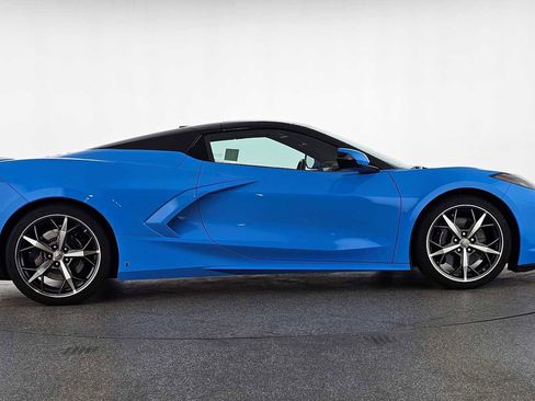 Used 2021 Chevrolet Corvette 3LT w/ Z51 Performance Package image 3