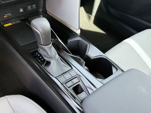 Used 2026 Toyota Camry SE w/ Convenience Package image 24