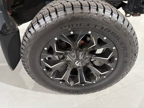Used 2015 Toyota Tacoma PreRunner w/ SR5 Package RWD image 14