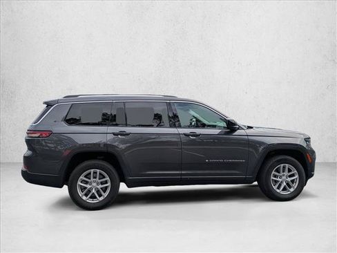 Used 2023 Jeep Grand Cherokee L Laredo AWD/4WD image 4