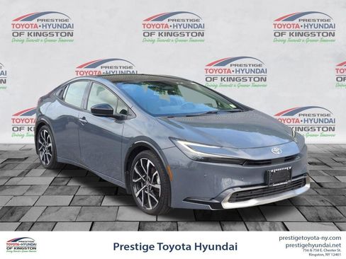 Certified 2023 Toyota Prius Prime FWD image 1