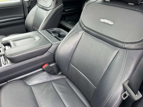 Used 2026 Nissan Pathfinder Platinum FWD image 11