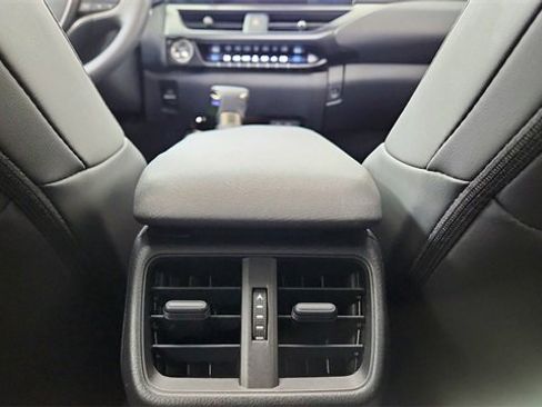 Used 2024 Lexus UX 250h FWD image 52