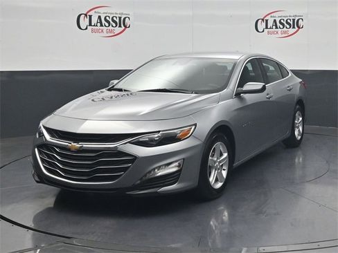 Used 2024 Chevrolet Malibu LT image 4