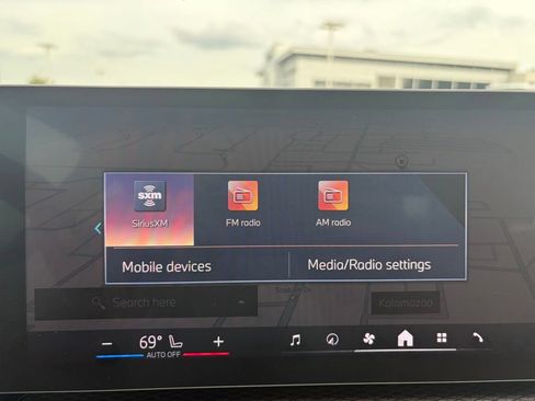 Certified 2025 BMW 230i xDrive Coupe w/ M Sport Package AWD/4WD image 30