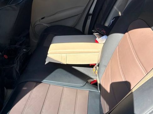 Used 2010 Mercedes-Benz C 300 4MATIC Sedan image 5