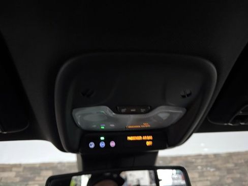 Used 2024 GMC Canyon Elevation w/ Convenience Package image 28