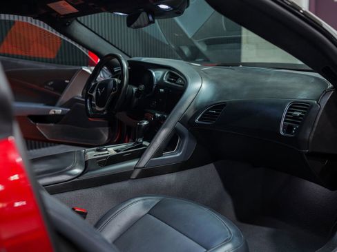 Used 2015 Chevrolet Corvette Z06 w/ 3LZ Preferred Equipment Group RWD image 40