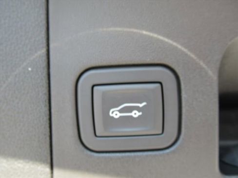 Certified 2024 Cadillac XT5 Sportv w/ Technology Package image 36